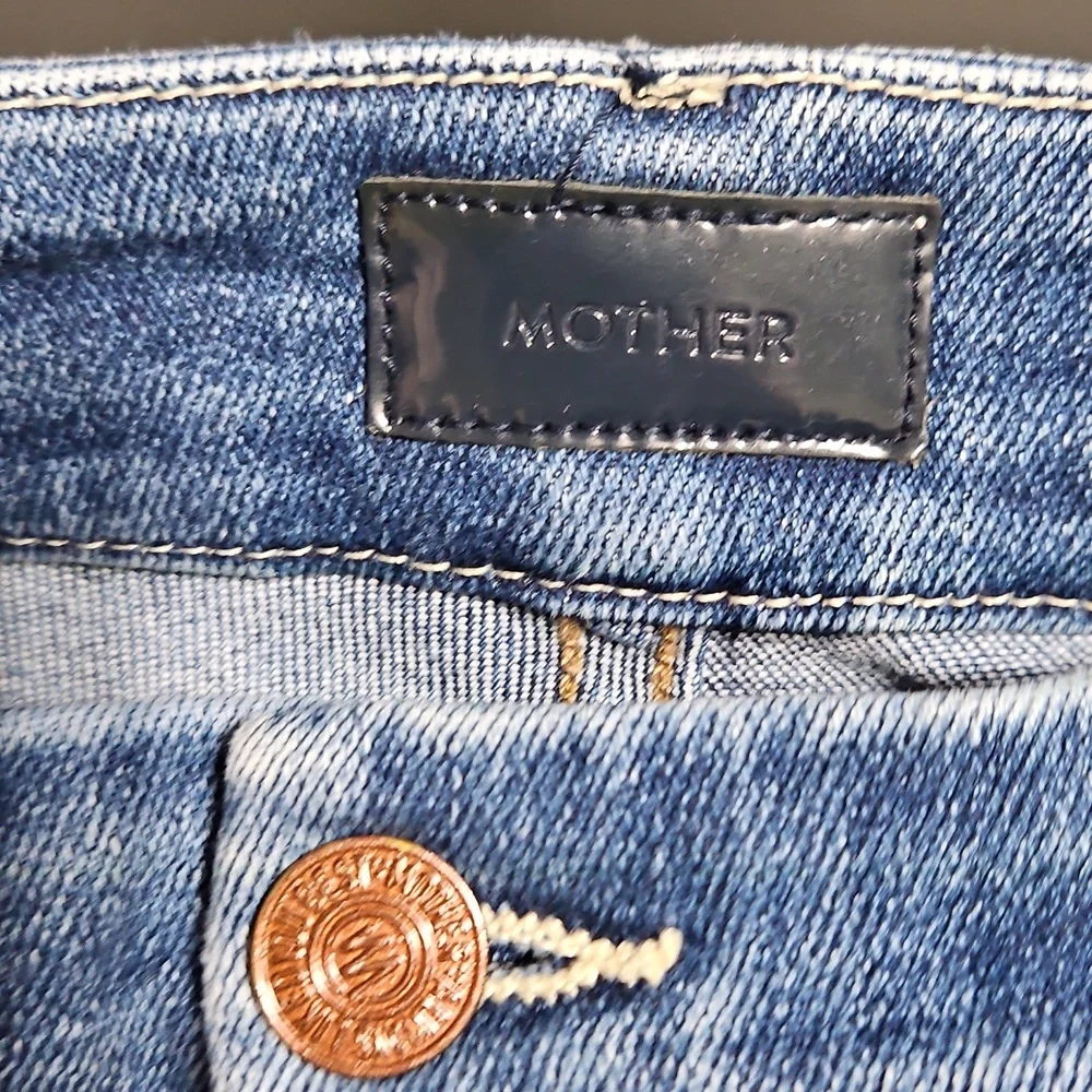 MOTHER Skinny Jeans in Medium Blue Denim - Picture 5 of 6